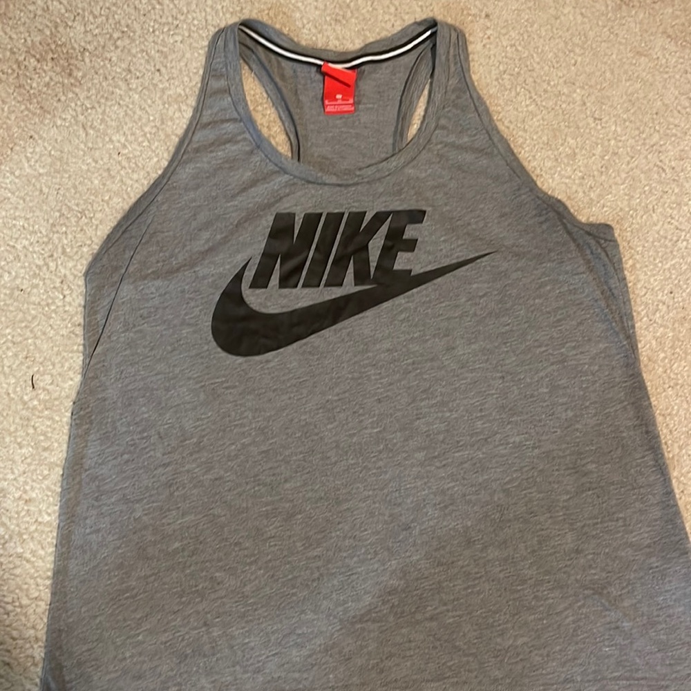 Razor back tank top Nike woman’s xl